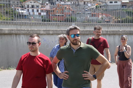 Ventimiglia: Sinistra Italiana ha terminato la visita al Campo Roya, Paglia "Luogo troppo distante dalla città" (Foto e Video)
