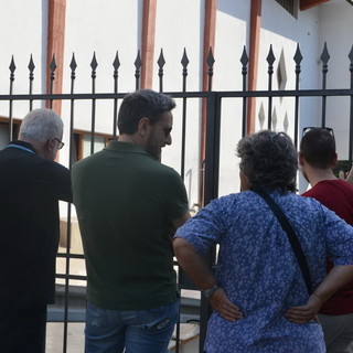 Ventimiglia: al via la doppia visita nelle zone dei migranti, l'Onorevole Paglia (SI) alle Gianchette (Video) Ventimiglia: al via la doppia visita nelle zone dei migranti, l'Onorevole Paglia (SI) alle Gianchette (Video)