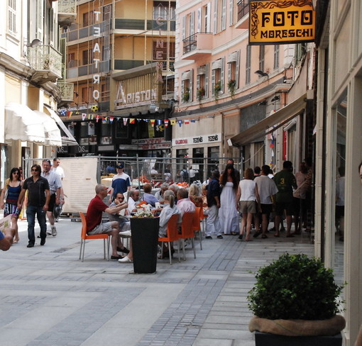 Sanremo: rubata una cassaforte in un appartamento del pieno centro della città, indagini della Polizia Sanremo: rubata una cassaforte in un appartamento del pieno centro della città, indagini della Polizia