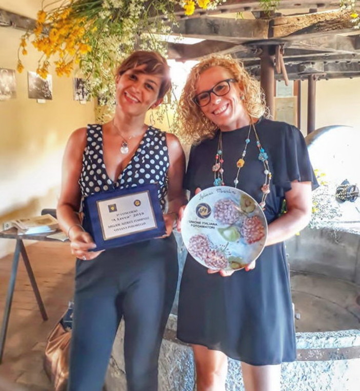Alessia e Viviana: due fotoamatrici di Villa Viani in evidenza nel premio nazionale “A Lecca”: la Liguria occidentale vista dalle giovani generazioni Alessia e Viviana: due fotoamatrici di Villa Viani in evidenza nel premio nazionale “A Lecca”: la Liguria occidentale vista dalle giovani generazioni