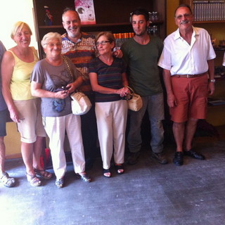Visita del 'Circolo della Castagnola' di Ventimiglia all'azienda 'Guglielmi' di Vallebona Visita del 'Circolo della Castagnola' di Ventimiglia all'azienda 'Guglielmi' di Vallebona