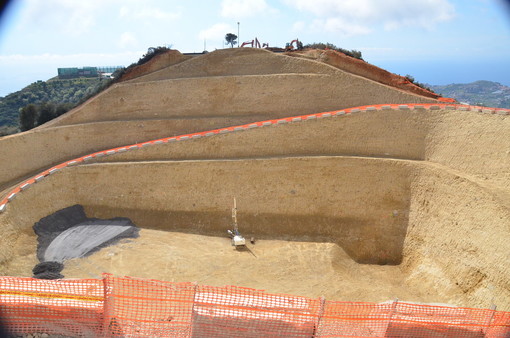 Smaltimento rifiuti: dopo anni siamo ancora fermi al palo e ora tra aumenti e incertezze qualcuno pagherà? (Video)