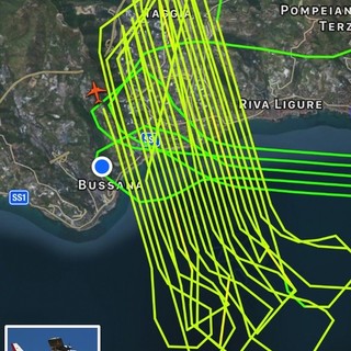 Lo schema di volo del piccolo aereo da turismo sopra Bussana
