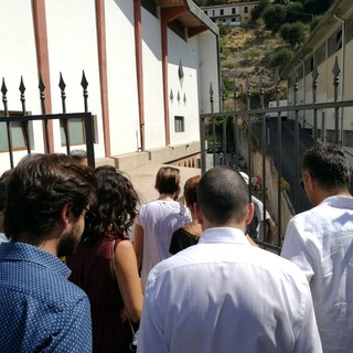 Ventimiglia: Don Rito accoglie il Partito Popolare Europeo "Ho qualche perplessità sullo spostamento al 'Campo Roya' Ventimiglia: Don Rito accoglie il Partito Popolare Europeo "Ho qualche perplessità sullo spostamento al 'Campo Roya'