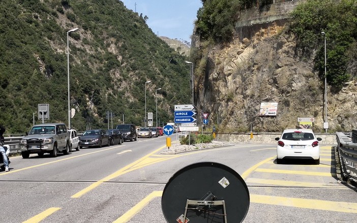 Problemi sulla Statale 20 del Tenda ed impianto semaforico, martedì scorso riunione in Prefettura ad Imperia Problemi sulla Statale 20 del Tenda ed impianto semaforico, martedì scorso riunione in Prefettura ad Imperia