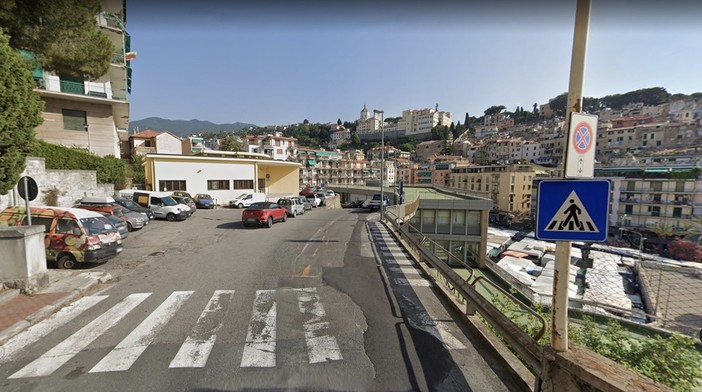 Sanremo: seconda vita per un angolo abbandonato in via Isonzo, il Comune lo concede come orto o area verde