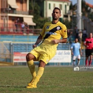 Francesco Virdis in azione con la maglia del Savona (foto Gabriele Siri)