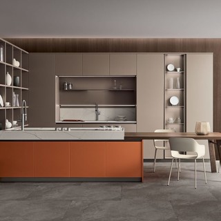 Da Veneta Cucine a Sanremo, con la serie Lounge: un modo innovativo di personalizzare la propria cucina