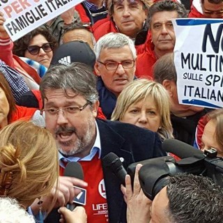 Balneari, Vaccarezza: "Entro fine mese in aula le leggi per tutelare la categoria" Balneari, Vaccarezza: "Entro fine mese in aula le leggi per tutelare la categoria"
