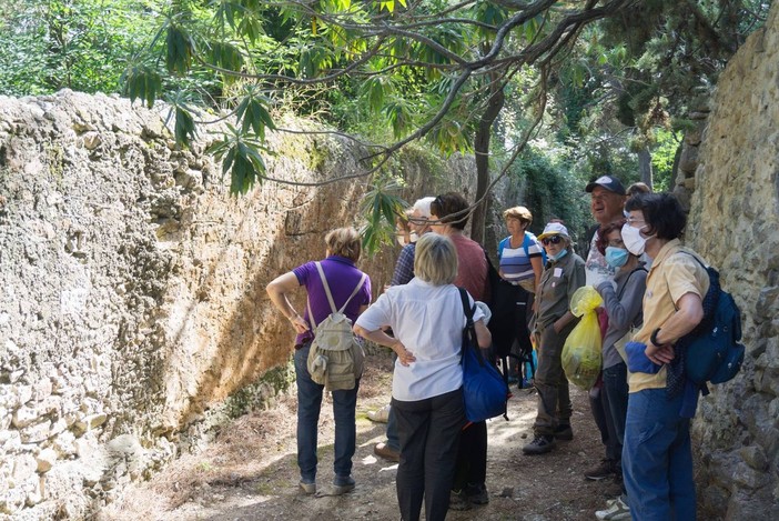 Ventimiglia: ottimo successo per le escursioni didattiche sulla Via Iulia Augusta “Un itinerario romano da scoprire” Ventimiglia: ottimo successo per le escursioni didattiche sulla Via Iulia Augusta “Un itinerario romano da scoprire”