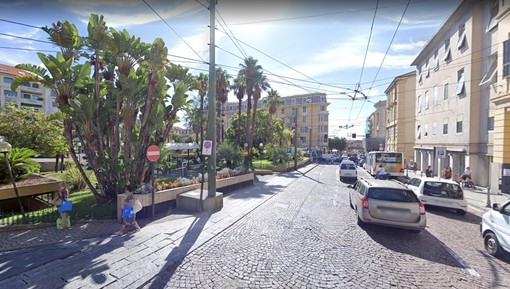 Sanremo: sosta selvaggia davanti alle scuole all'entrata e all'uscita degli alunni, una lettrice 'bacchetta' i genitori Sanremo: sosta selvaggia davanti alle scuole all'entrata e all'uscita degli alunni, una lettrice 'bacchetta' i genitori
