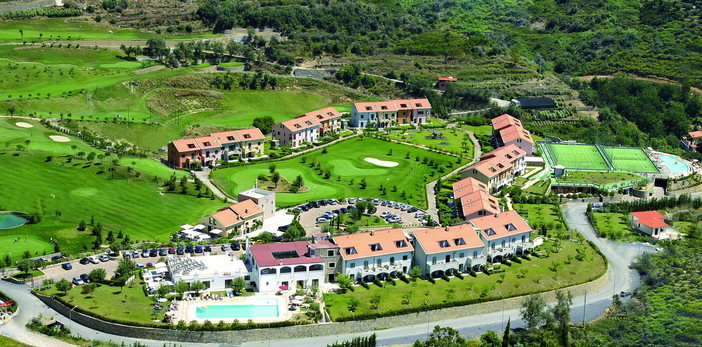 Venerdì riapre il Castellaro Golf Resort, un’oasi a pochi km da Sanremo ideale per rilassarsi tra natura, golf e attività outdoor