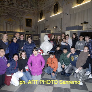Sanremo: visita della 3a D della Media Pascoli stamattina al Museo Civico Sanremo: visita della 3a D della Media Pascoli stamattina al Museo Civico