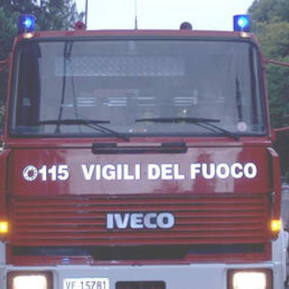 Auto in fiamme, questa mattina tra Andora e San Bartolomeo