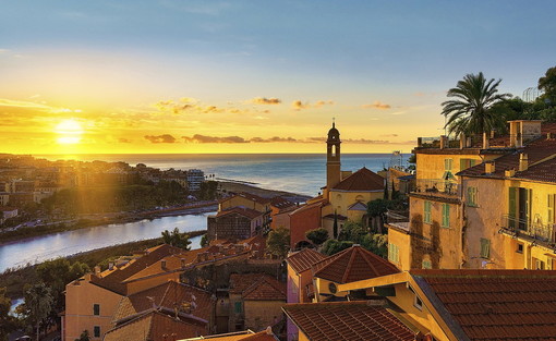 Con l'adesione al progetto 'Delizie delle Meraviglie' la città di Ventimiglia diventa internazionale Con l'adesione al progetto 'Delizie delle Meraviglie' la città di Ventimiglia diventa internazionale