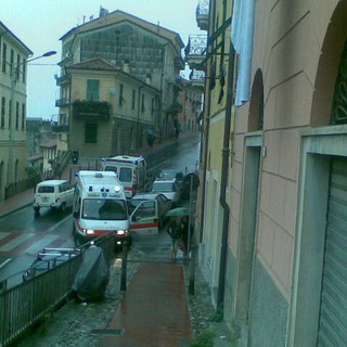 Ventimiglia: pioggia su tutto il ponente, due donne cadono nella città alta