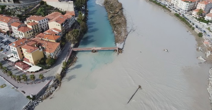 Ventimiglia: le immagini dal drone di 'Travel with Marc' per vedere dall'alto la devastazione del Roya (Foto e Video) Ventimiglia: le immagini dal drone di 'Travel with Marc' per vedere dall'alto la devastazione del Roya (Foto e Video)