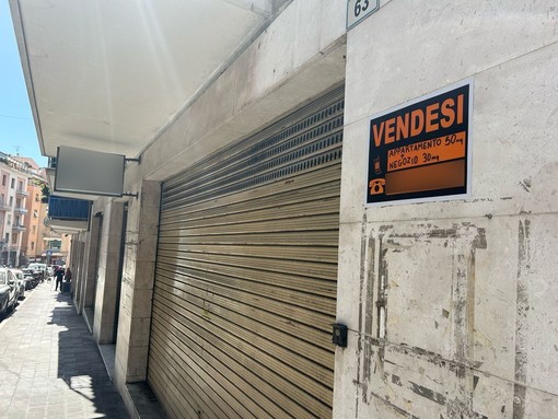 Sanremo, via Martiri della Libertà (e dintorni) sempre più in difficoltà. Il comitato: “Negozi chiusi, zero controlli e degrado crescente” Sanremo, via Martiri della Libertà (e dintorni) sempre più in difficoltà. Il comitato: “Negozi chiusi, zero controlli e degrado crescente”