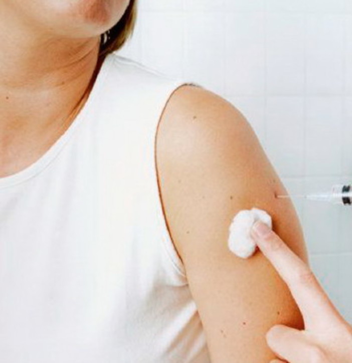 Sanitá: approvata in Regione estensione vaccinale gratuita per pazienti sieropositivi, Viale “Un atto concreto per sensibilizzare sui rischi hiv” Sanitá: approvata in Regione estensione vaccinale gratuita per pazienti sieropositivi, Viale “Un atto concreto per sensibilizzare sui rischi hiv”