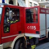 Maltempo sul Ponente: albero cade su alcune auto a San Romolo e un automobilista bloccato sul San Rocco