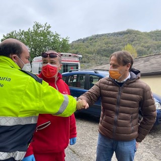 L’assessore regionale Marco Scajola oggi in visita al centro vaccini di Chiusavecchia (Foto) L’assessore regionale Marco Scajola oggi in visita al centro vaccini di Chiusavecchia (Foto)