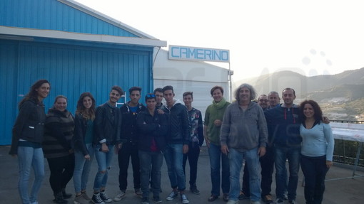 Sanremo: gli allievi geometri dell'istituto 'Colombo' in visita alla ditta 'Camerino' di Coldirodi