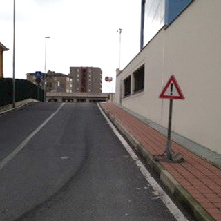 Imperia: sistemati i cartelli di via San Pio da Pietrelcina, i ringraziamenti di un nostro lettore