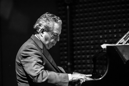 Con il concerto di Vince Rempera, cala il sipario sulla rassegna 'Sanremo Summer Symphony 2022' Con il concerto di Vince Rempera, cala il sipario sulla rassegna 'Sanremo Summer Symphony 2022'