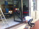 Bordighera: atto vandalico questa notte al 'Roxy Bar', un furgone sfonda la vetrina d'ingresso