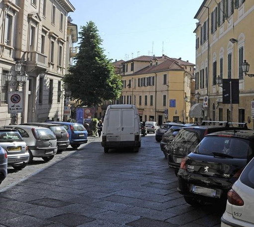 Imperia: mercoledì una passeggiata contro le barriere architettoniche in via Cascione Imperia: mercoledì una passeggiata contro le barriere architettoniche in via Cascione