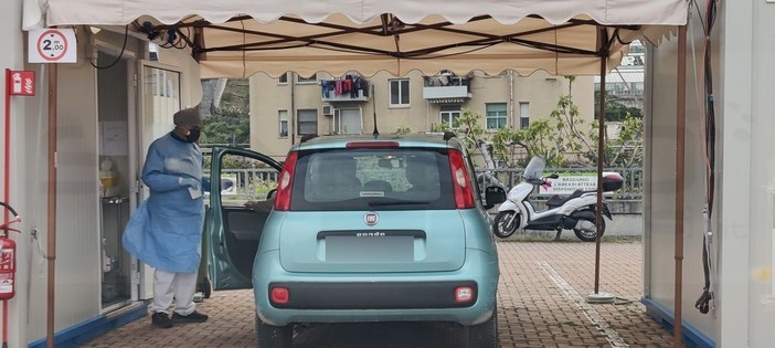 Campagna vaccinale a gonfie vele in Liguria: 13mila prenotati tra gli over 18 da ieri sera Campagna vaccinale a gonfie vele in Liguria: 13mila prenotati tra gli over 18 da ieri sera