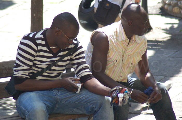 Tassa per l'occupazione di suolo pubblico e venditori abusivi: doppio intervento di una lettrice Tassa per l'occupazione di suolo pubblico e venditori abusivi: doppio intervento di una lettrice