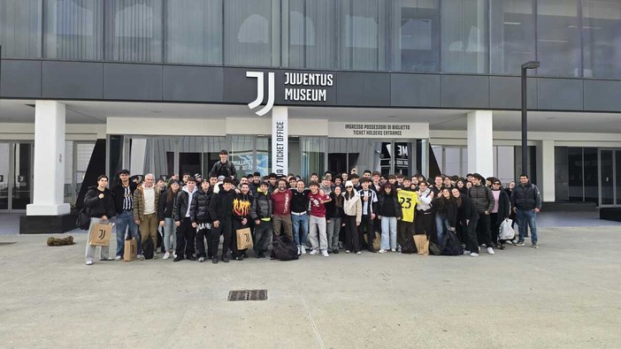 Uscita didattica sportiva a Torino: gli studenti del Colombo scoprono il mondo delle professioni d’élite