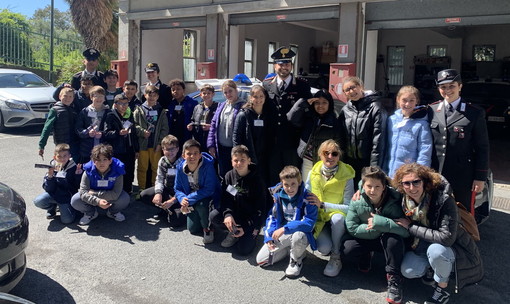 Sanremo: gli alunni della Elementare Sanremo Ponente in visita alla locale Compagnia Carabinieri