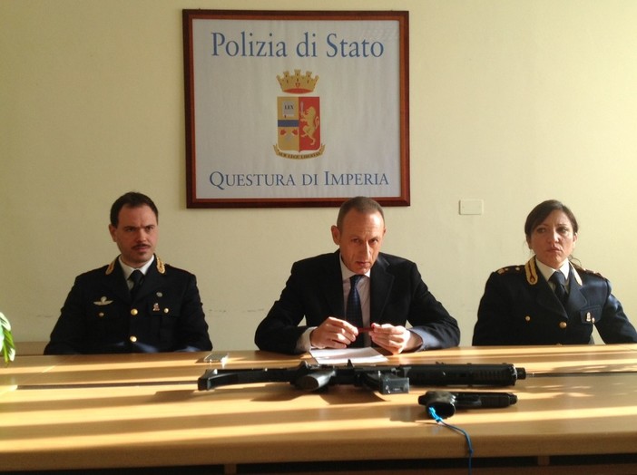 Imperia: trentenne maltrattava i famigliari da 8 anni, arrestato dalla Squadra Mobile. L'appello del vice Questore: "Denunciate le violenze"