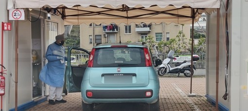 Campagna vaccinale a gonfie vele in Liguria: 13mila prenotati tra gli over 18 da ieri sera Campagna vaccinale a gonfie vele in Liguria: 13mila prenotati tra gli over 18 da ieri sera