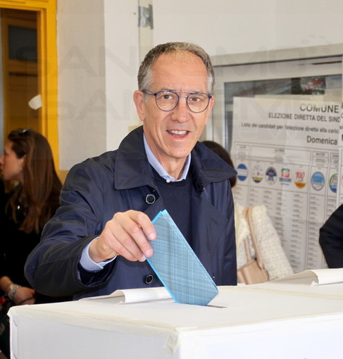 Sanremo: diffida della Prefettura, il Sindaco Biancheri conferma "E' un atto dovuto e comunque il ritardo è dovuto a tempi tecnici" Sanremo: diffida della Prefettura, il Sindaco Biancheri conferma "E' un atto dovuto e comunque il ritardo è dovuto a tempi tecnici"