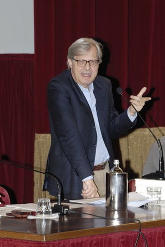 Sanremo: grande successo di partecipazione ieri pomeriggio per Vittorio Sgarbi ai 'Martedì Letterari'