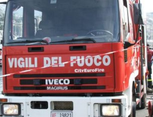 Sanremo: principio d'incendio ad un camion in autostrada
