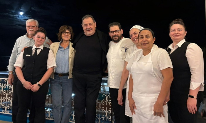 Gianfranco Vissani incanta Diano Marina: "Accoglienza splendida e cucina eccellente" Gianfranco Vissani incanta Diano Marina: "Accoglienza splendida e cucina eccellente"