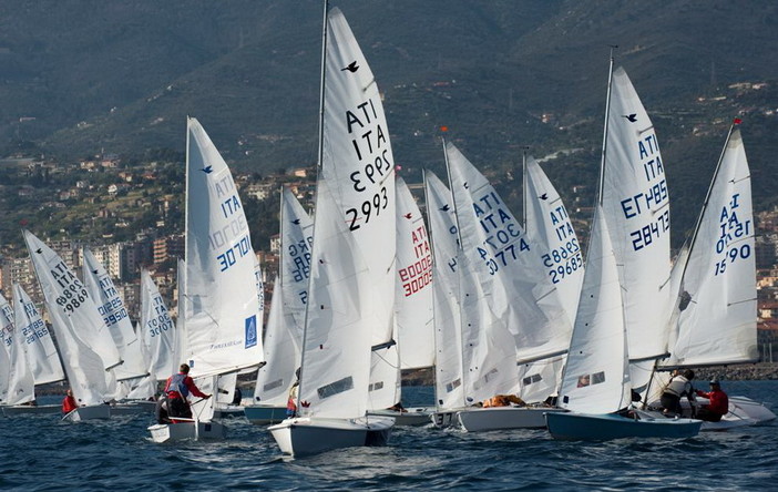 Vela: arrivati alle 20.20 i due velisti partiti questa mattina da San Bartolomeo al Mare