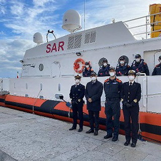 Sanremo: è al porto vecchio la nave della Guardia Costiera 'Roberto Aringhieri', è visitabile fino a domenica