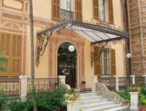 Sanremo: divieto di sosta il 10 dicembre in corso Cavallotti di fronte alla Villa Nobel