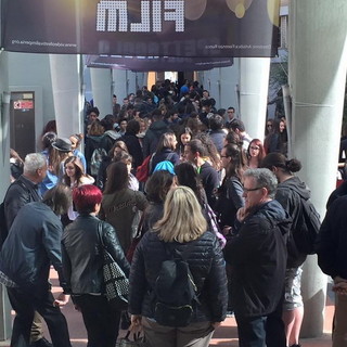 Video Festival Imperia: ancora un pienone all’auditorium per uno degli eventi del calendario. Domani è il giorno dell’Aeronaurica Militare