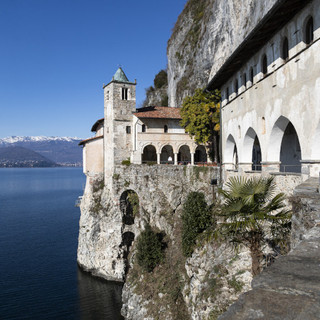 The Hermitage of Santa Caterina del Sasso. In the gallery, Virginia Islet, the Sacro Monte (Stations of the Cross) and Varese historic centre