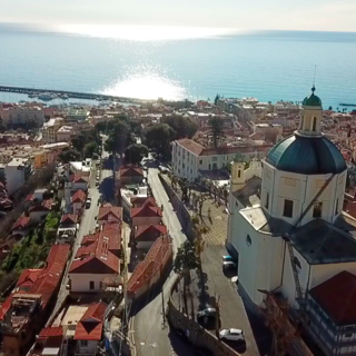 Sanremo: aggressione in un supermercato, cliente picchia giovane cassiera Sanremo: aggressione in un supermercato, cliente picchia giovane cassiera