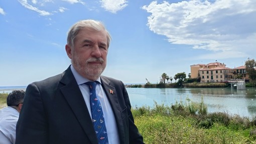 Giorgia Meloni strizza l’occhio a Marco Bucci, candidato ideale per il centrodestra alle regionali Giorgia Meloni strizza l’occhio a Marco Bucci, candidato ideale per il centrodestra alle regionali