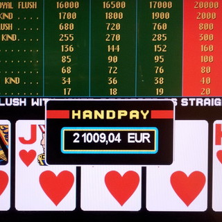 Sanremo: un giocatore della nostra provincia vince 21mila euro ad un videopoker del Casinò