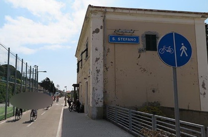 Santo Stefano al Mare: il Comune acquisisce l'ex stazione, verrà usata per uffici e associazioni Santo Stefano al Mare: il Comune acquisisce l'ex stazione, verrà usata per uffici e associazioni