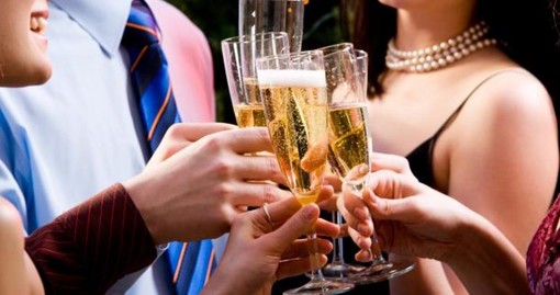 Per il brindisi di Natale e Capodanno ecco vini e spumanti da uva biologica: ecco tutte le proposte di SanremoBio Per il brindisi di Natale e Capodanno ecco vini e spumanti da uva biologica: ecco tutte le proposte di SanremoBio